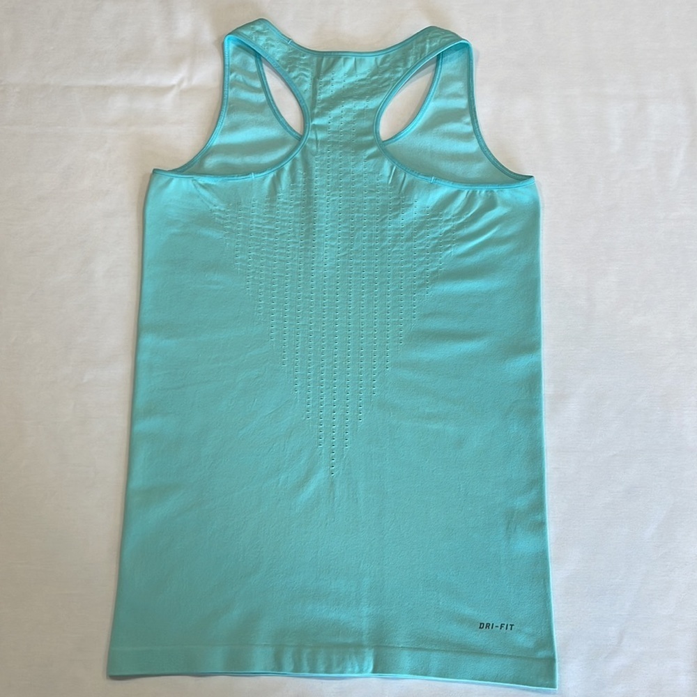 NIKE Pro Dri Fit Seamless Racerback - Picture 7 of 14